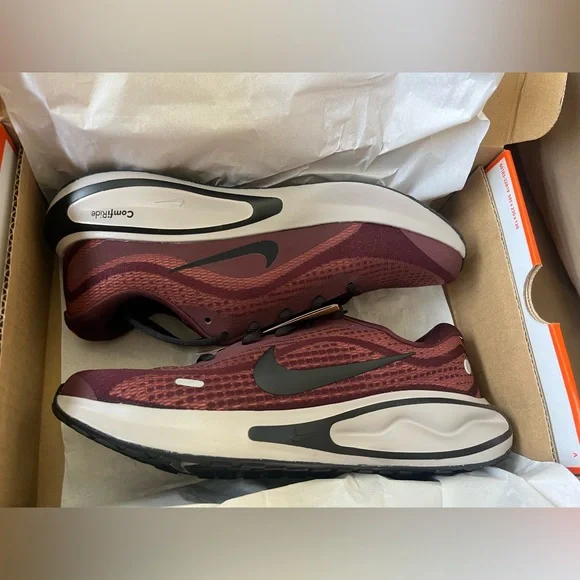 Nike Journey Run "Burgundy Crush" Running Shoes Sneakers FN0228-601 Men’s Sz 10 - Picture 4 of 5